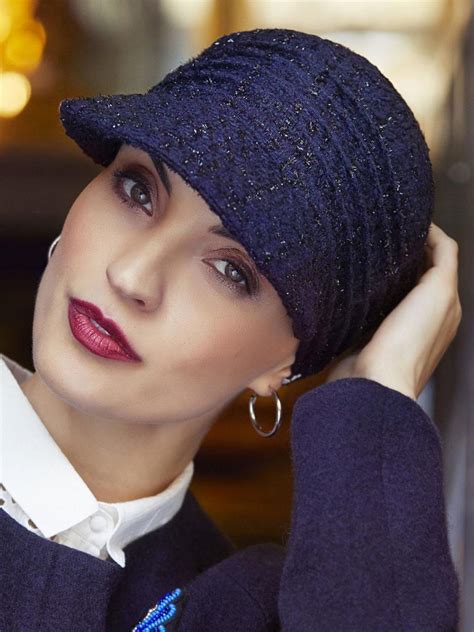 Chapeaux, bonnets et casquettes femme Prada 